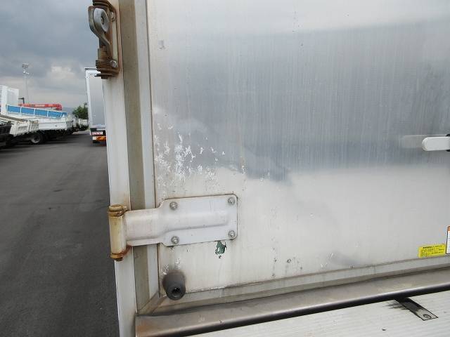 いすゞフォワードアルミウイング増トン（6t・8t）[写真15]