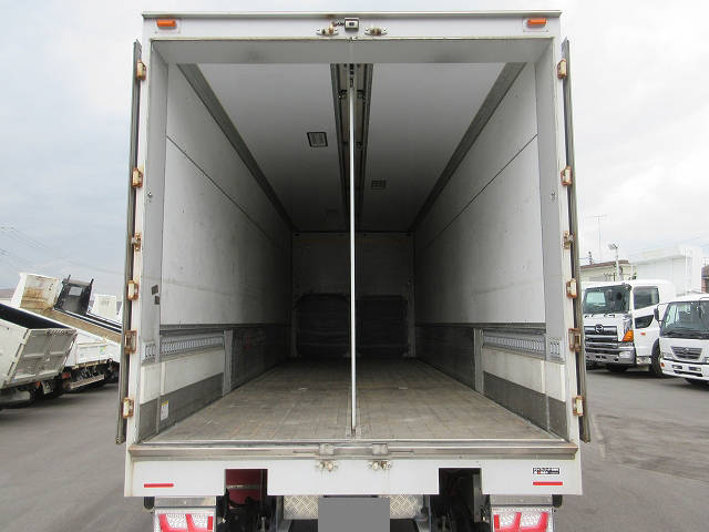 いすゞフォワードアルミウイング増トン（6t・8t）[写真18]