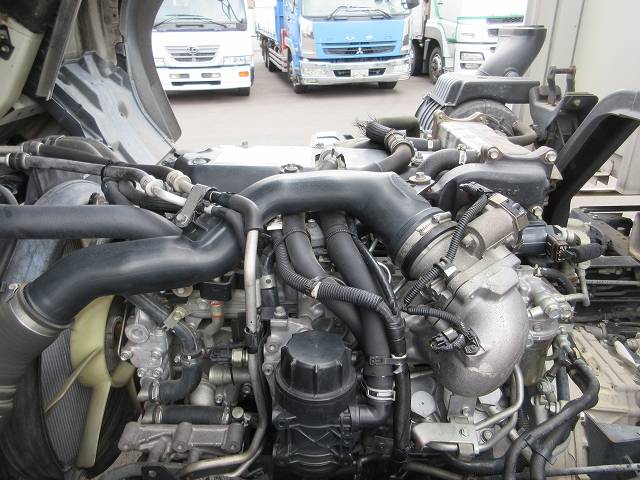 いすゞフォワードアルミウイング増トン（6t・8t）[写真33]