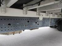 いすゞフォワードアルミウイング増トン（6t・8t）[写真08]