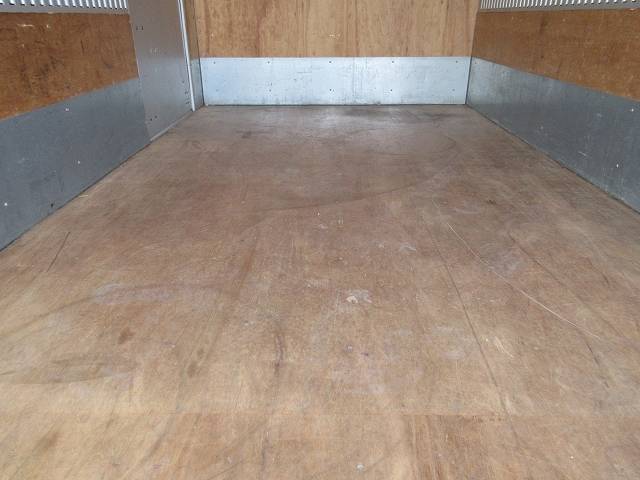 日野デュトロアルミバン小型（2t・3t）[写真10]