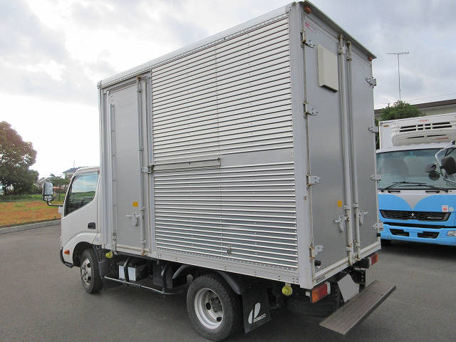 日野デュトロアルミバン小型（2t・3t）[写真02]