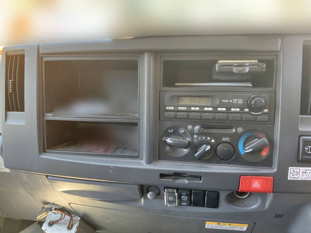 いすゞエルフアルミバン小型（2t・3t）[写真31]