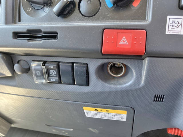 いすゞエルフアルミバン小型（2t・3t）[写真34]