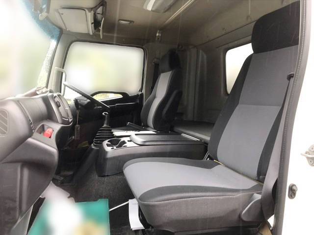 日野レンジャー冷凍車（冷蔵車）中型（4t）[写真23]