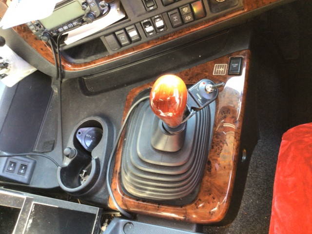 いすゞギガダンプ大型（10t）[写真36]