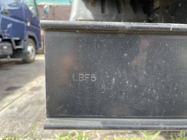 三菱ふそうキャンター平ボディ小型（2t・3t）[写真16]