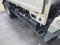 三菱ふそうキャンター平ボディ小型（2t・3t）[写真17]