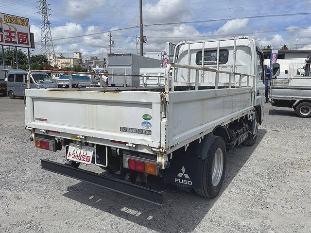 三菱ふそうキャンター平ボディ小型（2t・3t）[写真02]