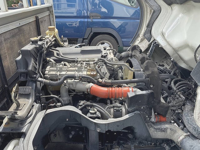 三菱ふそうキャンター平ボディ小型（2t・3t）[写真24]