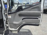 三菱ふそうキャンター平ボディ小型（2t・3t）[写真29]