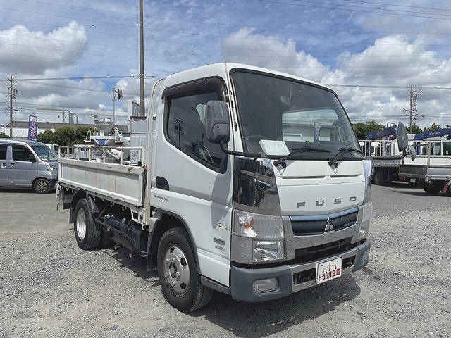三菱ふそうキャンター平ボディ小型（2t・3t）[写真03]