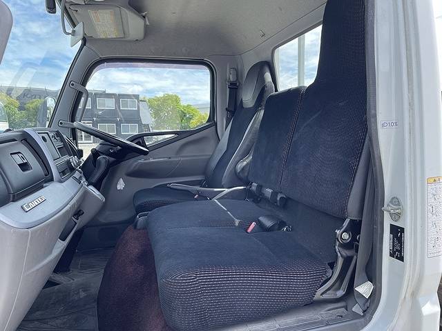 三菱ふそうキャンター平ボディ小型（2t・3t）[写真31]