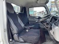 三菱ふそうキャンター平ボディ小型（2t・3t）[写真33]