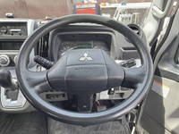 三菱ふそうキャンター平ボディ小型（2t・3t）[写真37]