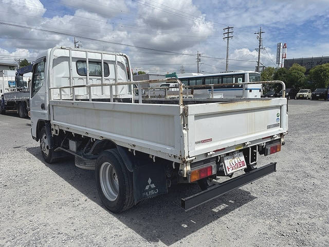 三菱ふそうキャンター平ボディ小型（2t・3t）[写真04]