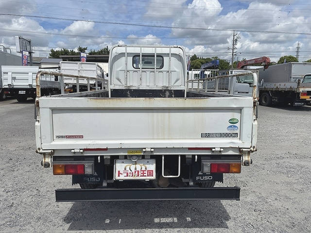 三菱ふそうキャンター平ボディ小型（2t・3t）[写真09]