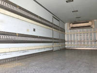 いすゞフォワード冷凍車（冷蔵車）中型（4t）[写真14]