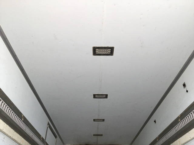 いすゞフォワード冷凍車（冷蔵車）中型（4t）[写真16]