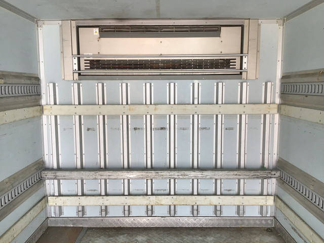 いすゞフォワード冷凍車（冷蔵車）中型（4t）[写真17]