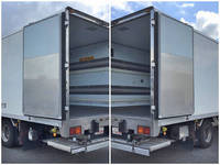 いすゞフォワード冷凍車（冷蔵車）中型（4t）[写真19]