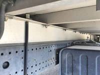 いすゞフォワード冷凍車（冷蔵車）中型（4t）[写真24]