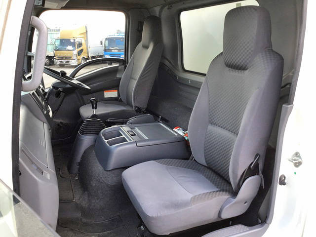 いすゞフォワード冷凍車（冷蔵車）中型（4t）[写真33]