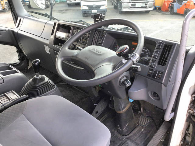 いすゞフォワード冷凍車（冷蔵車）中型（4t）[写真34]