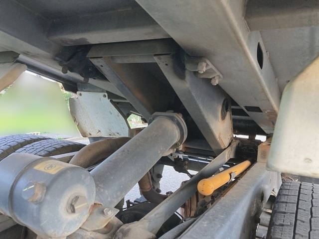 三菱ふそうキャンターダンプ小型（2t・3t）[写真12]