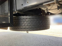 いすゞギガアルミウイング大型（10t）[写真13]