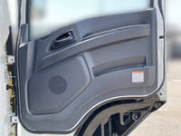 いすゞギガアルミウイング大型（10t）[写真24]