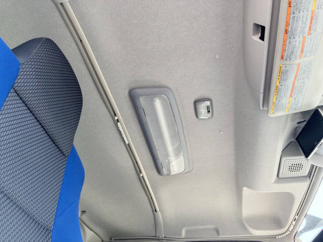 いすゞギガアルミウイング大型（10t）[写真27]