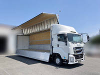 いすゞギガアルミウイング大型（10t）[写真09]