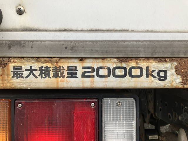 いすゞエルフパネルバン小型（2t・3t）[写真12]