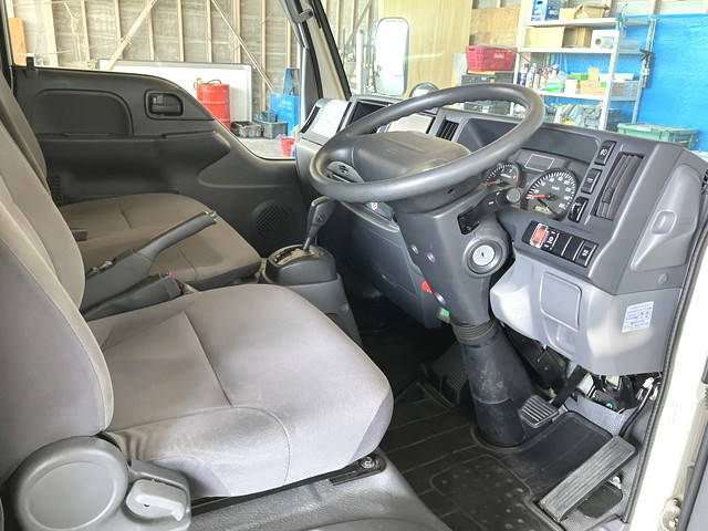いすゞエルフパネルバン小型（2t・3t）[写真28]