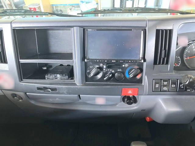 いすゞエルフパネルバン小型（2t・3t）[写真32]