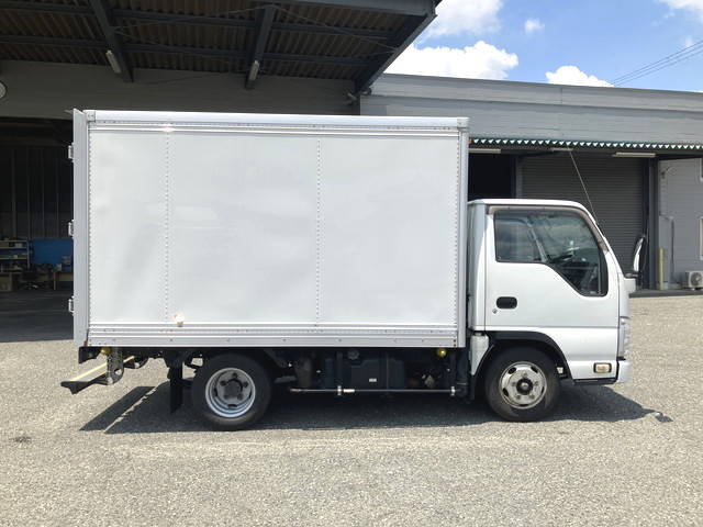 いすゞエルフパネルバン小型（2t・3t）[写真07]