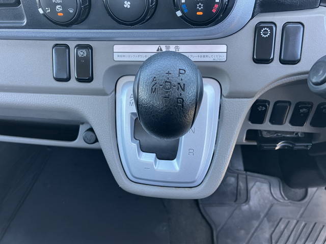 UDトラックスカゼット平ボディ小型（2t・3t）[写真36]