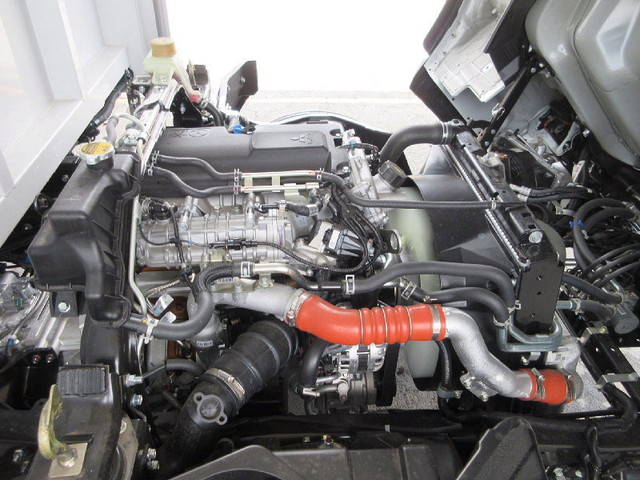 三菱ふそうキャンターアルミウイング小型（2t・3t）[写真15]