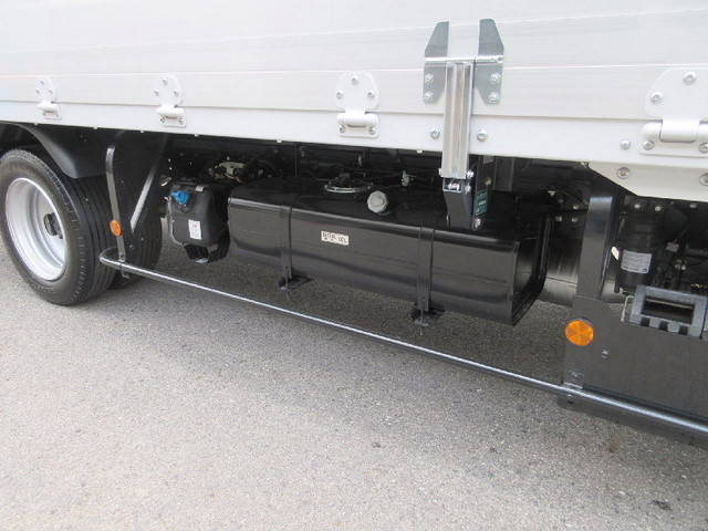 三菱ふそうキャンターアルミウイング小型（2t・3t）[写真16]