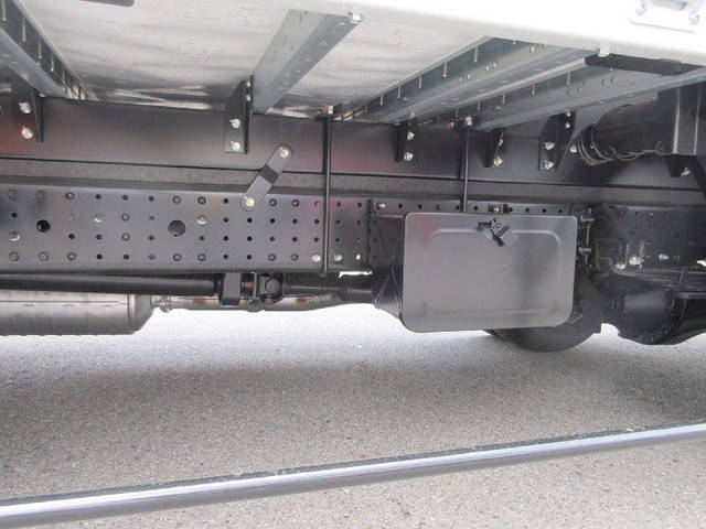 三菱ふそうキャンターアルミウイング小型（2t・3t）[写真17]