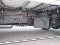 三菱ふそうキャンターアルミウイング小型（2t・3t）[写真17]