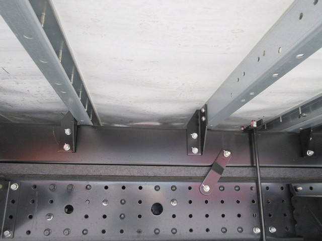 三菱ふそうキャンターアルミウイング小型（2t・3t）[写真19]