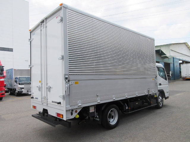 三菱ふそうキャンターアルミウイング小型（2t・3t）[写真02]