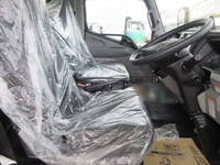 三菱ふそうキャンターアルミウイング小型（2t・3t）[写真20]