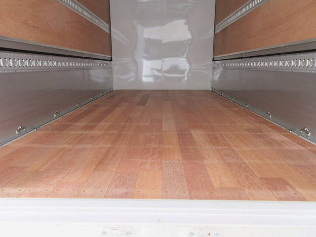 三菱ふそうキャンターアルミウイング小型（2t・3t）[写真07]