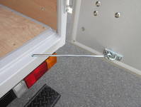 三菱ふそうキャンターアルミバン小型（2t・3t）[写真10]