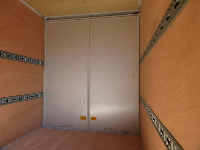 三菱ふそうキャンターアルミバン小型（2t・3t）[写真13]