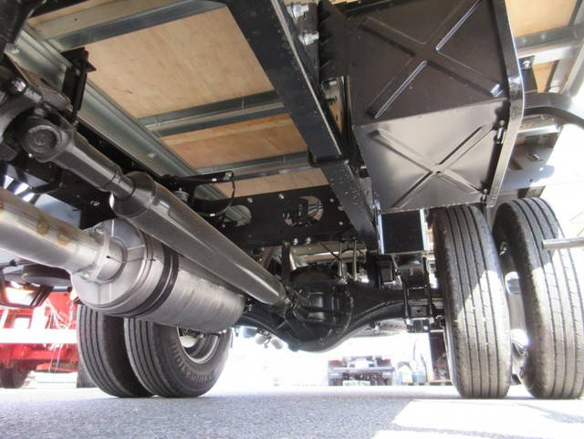 三菱ふそうキャンターアルミバン小型（2t・3t）[写真15]