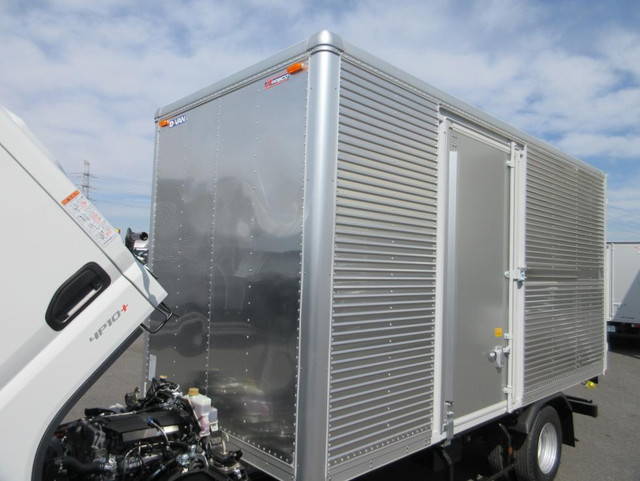 三菱ふそうキャンターアルミバン小型（2t・3t）[写真17]